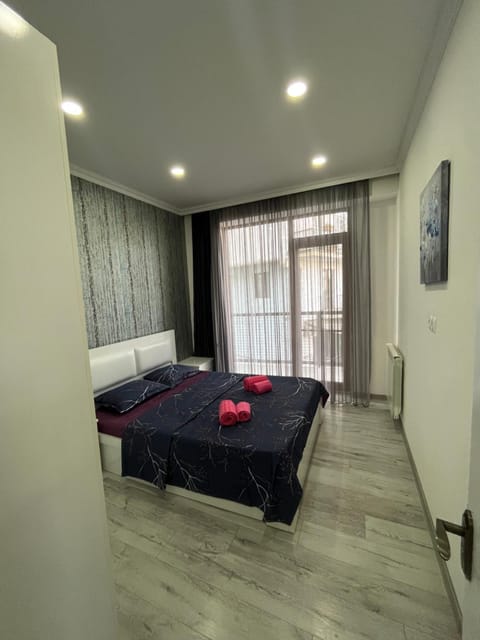 Bed, Balcony/Terrace, Photo of the whole room, Bedroom