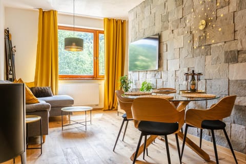 Living room, Seating area, Dining area