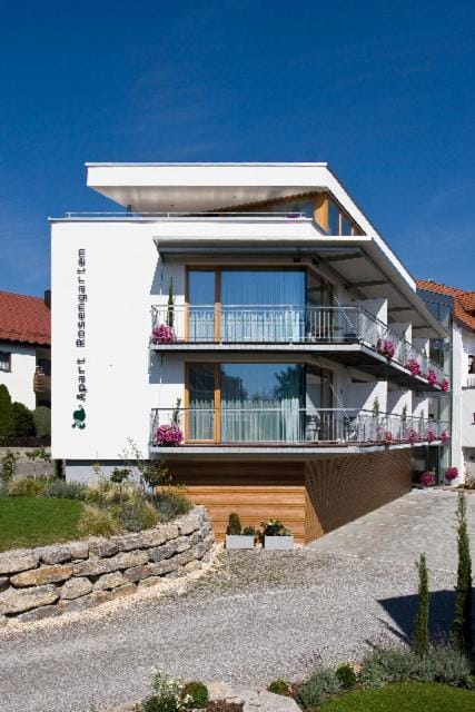 Property building, Day