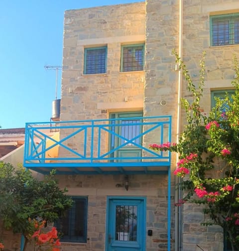 Property building, Balcony/Terrace