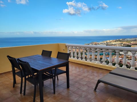 View (from property/room), Balcony/Terrace, Sea view