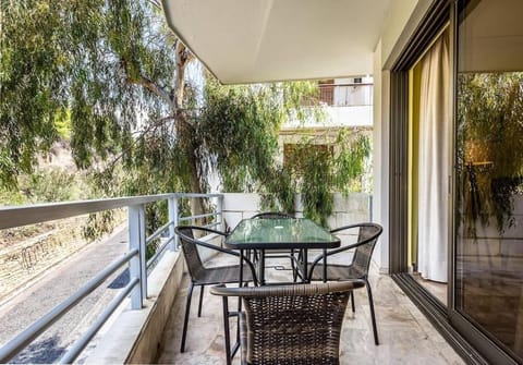 Unique Spacious new 3BDR apt in Mouson/Filopappou Apartment in Athens