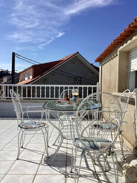 Ático con terraza Apartment in O Salnés