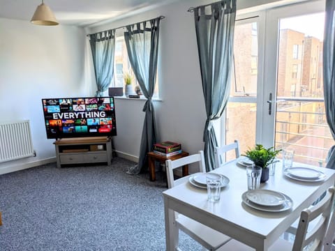 TV and multimedia, Living room, Dining area