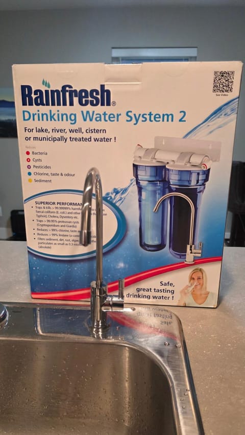 M&M's Maple Bay Mountain Guesthouse Apartment in Southern Gulf Islands