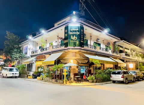 Night, City view, Street view, Parking