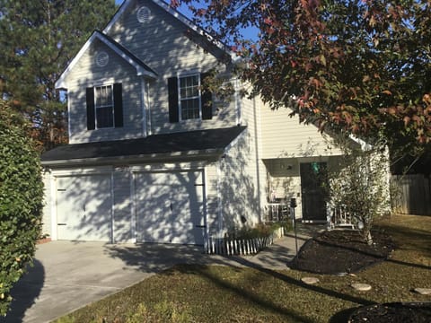 Captivating Home near Downtown ATL House in Conley