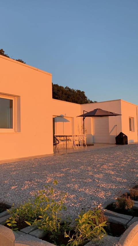 Property building, Balcony/Terrace