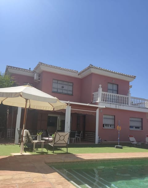 Property building, Garden, Garden view, Swimming pool