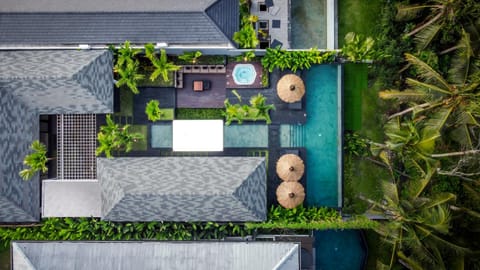 Property building, Bird's eye view, Swimming pool, internet