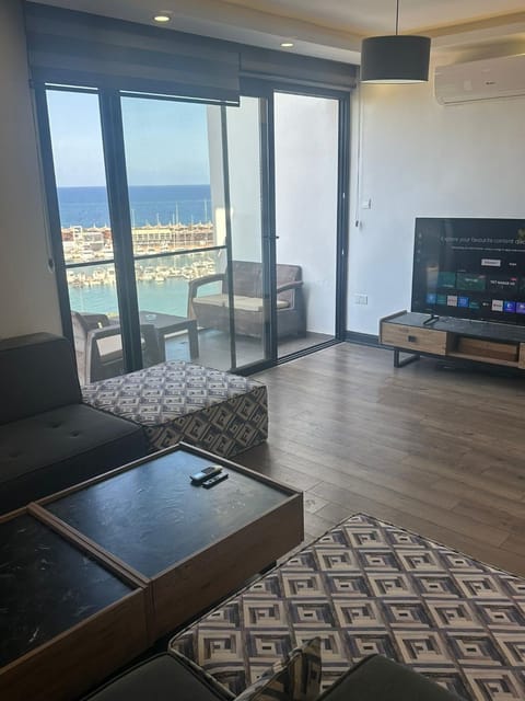 Communal lounge/ TV room, Natural landscape, TV and multimedia, View (from property/room), Balcony/Terrace, Seating area, Sea view