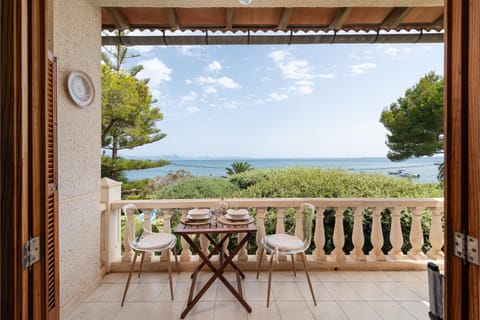 View (from property/room), Balcony/Terrace, Sea view