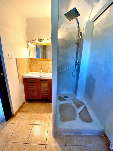 loft des cigales wifii House in Nimes