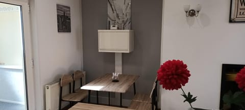 Modern two bedroom house near beach/ Durham City Apartment in England