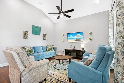 Comal Cottage House in Canyon Lake