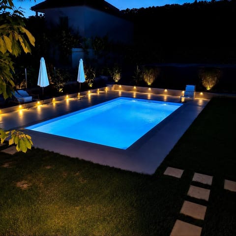 Night, Swimming pool