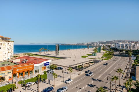 Balcony/Terrace, Beach, City view, Sea view, Street view