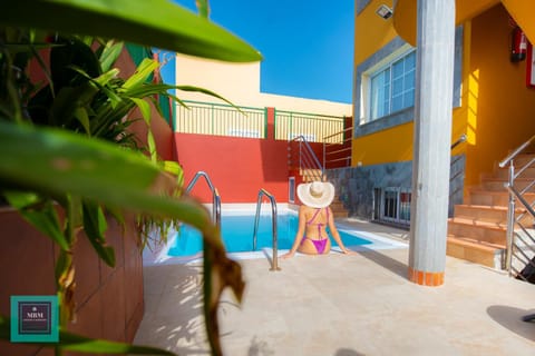 Property building, Swimming pool