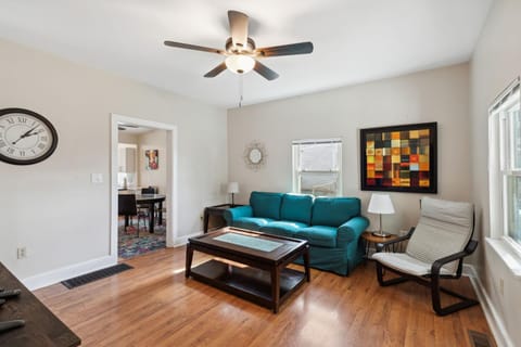 Chestnut St 3 Bedroom House in Historic Loveland House in Ohio