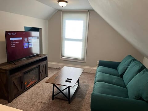 Main, Three Bedroom House in Historic Loveland House in Ohio