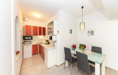 Luksuzna villa sa privatnim unutarnjim bazenom Villa Garden Villa in Podstrana