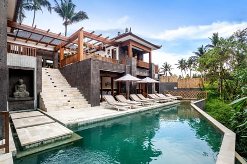 Property building, Pool view, Swimming pool, sunbed