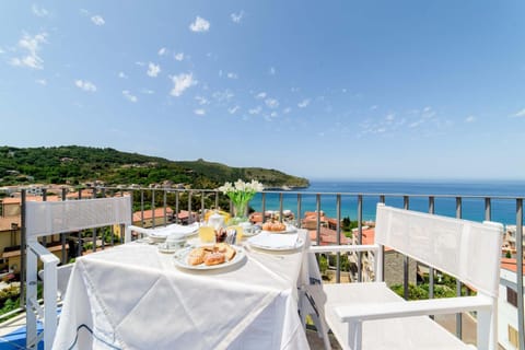 Natural landscape, Sea view, Breakfast