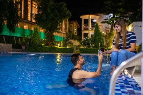 Property building, Swimming pool