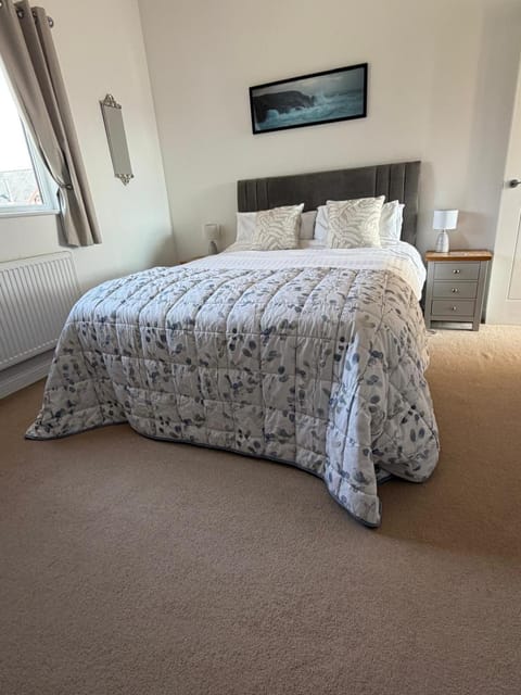 Lake View Lodge Chalet in Saint Columb Major