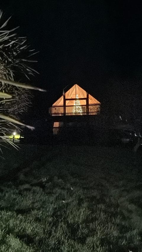 Lake View Lodge Chalet in Saint Columb Major