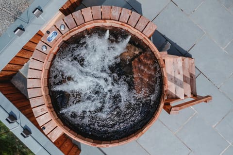 Hot Tub, Balcony/Terrace