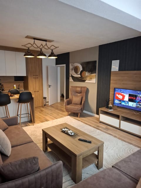 Communal lounge/ TV room, TV and multimedia, Living room, Seating area