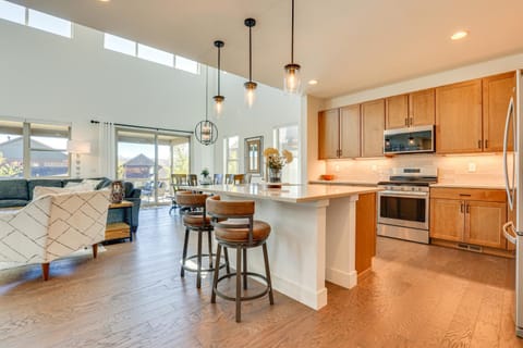 Furnished Deck and Hot Tub Chic Granby Home! House in Granby