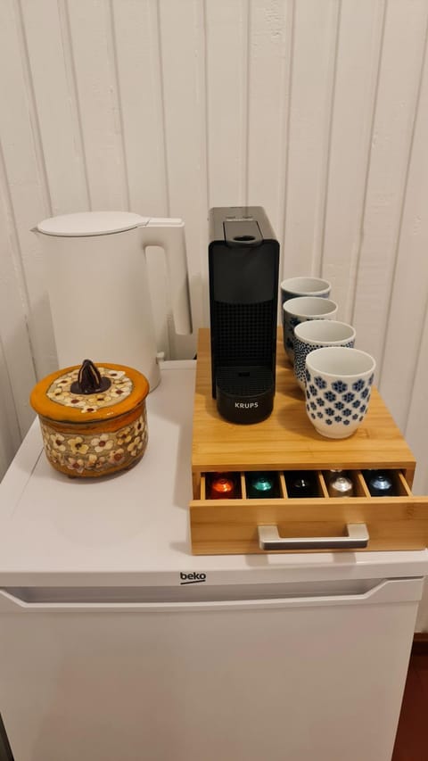 Coffee/tea facilities, Kitchen or kitchenette, minibar