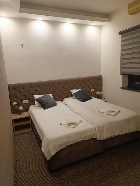 Restoran Tron Hotel in Serbia