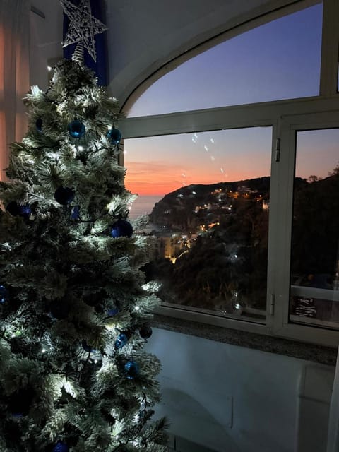 Property building, Restaurant/places to eat