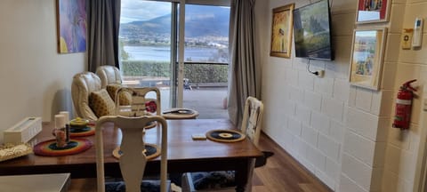 Natural landscape, TV and multimedia, Living room, Dining area, Mountain view