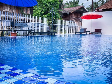 Swimming pool, Swimming pool