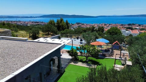 Day, Natural landscape, Bird's eye view, City view, Pool view, Sea view, Swimming pool, sunbed