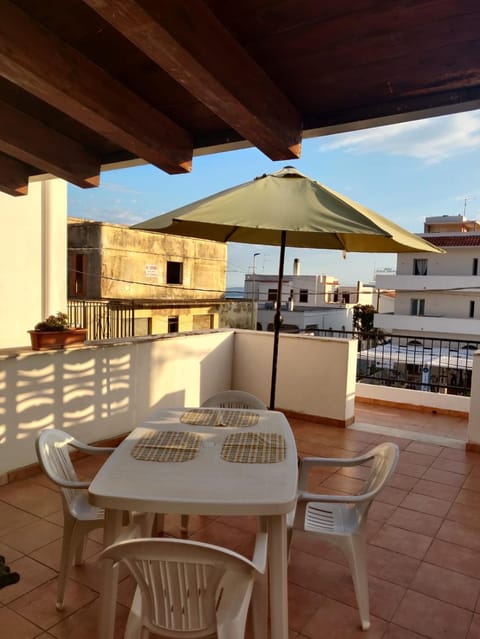 Patio, View (from property/room), Balcony/Terrace
