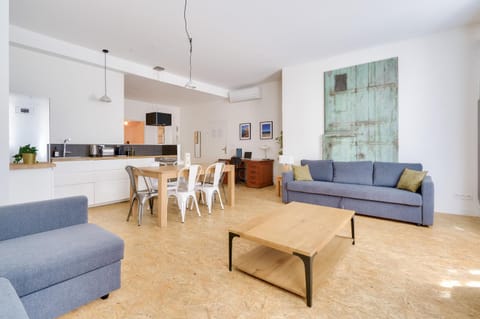 Living room, kitchen, air conditioner