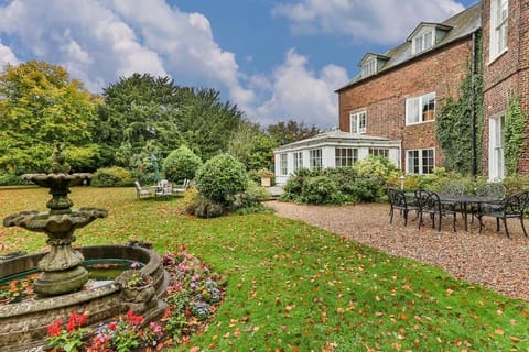 Property building, Garden