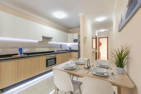 Property building, Kitchen or kitchenette, Living room