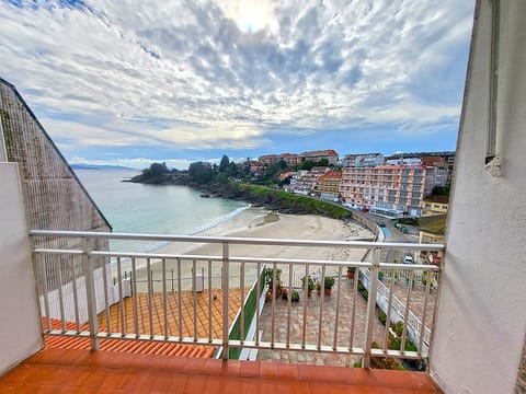 Nearby landmark, Spring, Bed, Natural landscape, Activities, Winter, Summer, View (from property/room), Balcony/Terrace, Beach, Hiking, Autumn, City view, Sea view, Sports, Entertainment, children, children, children, young children, young children, young children, older children, older children, older children, group of guests, group of guests, group of guests, cot, Family, Family, Family, microwave, oven, washing machine