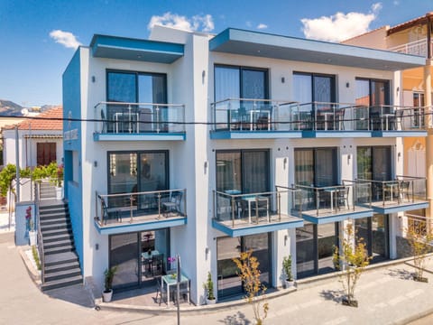 New Azzurro Deluxe Hotel in Limenaria