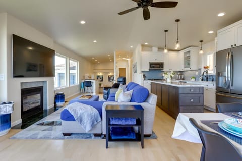 Dreamy Sonoma Coast Home with Waterfront Views House in Bodega Bay