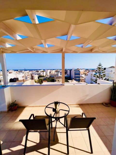 City view, Sea view