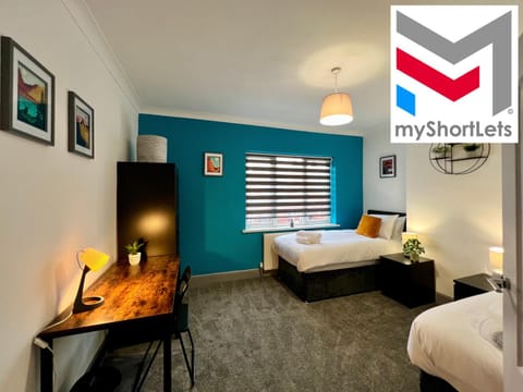 Bed, Bedroom, Guests, wardrobe