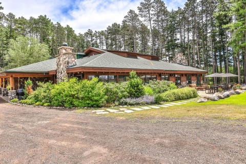 Chippewa Retreat - Den Apartment in Wisconsin