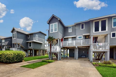 Sea Forever Gal House in Hitchcock